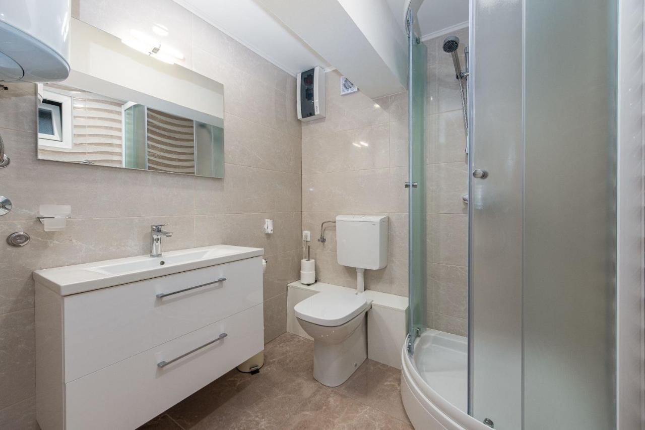 Apartment Belleza With Private Jacuzzi 자다르 외부 사진