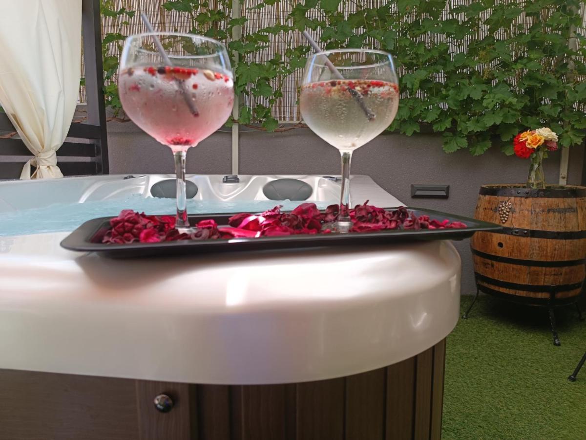 Apartment Belleza With Private Jacuzzi 자다르 외부 사진